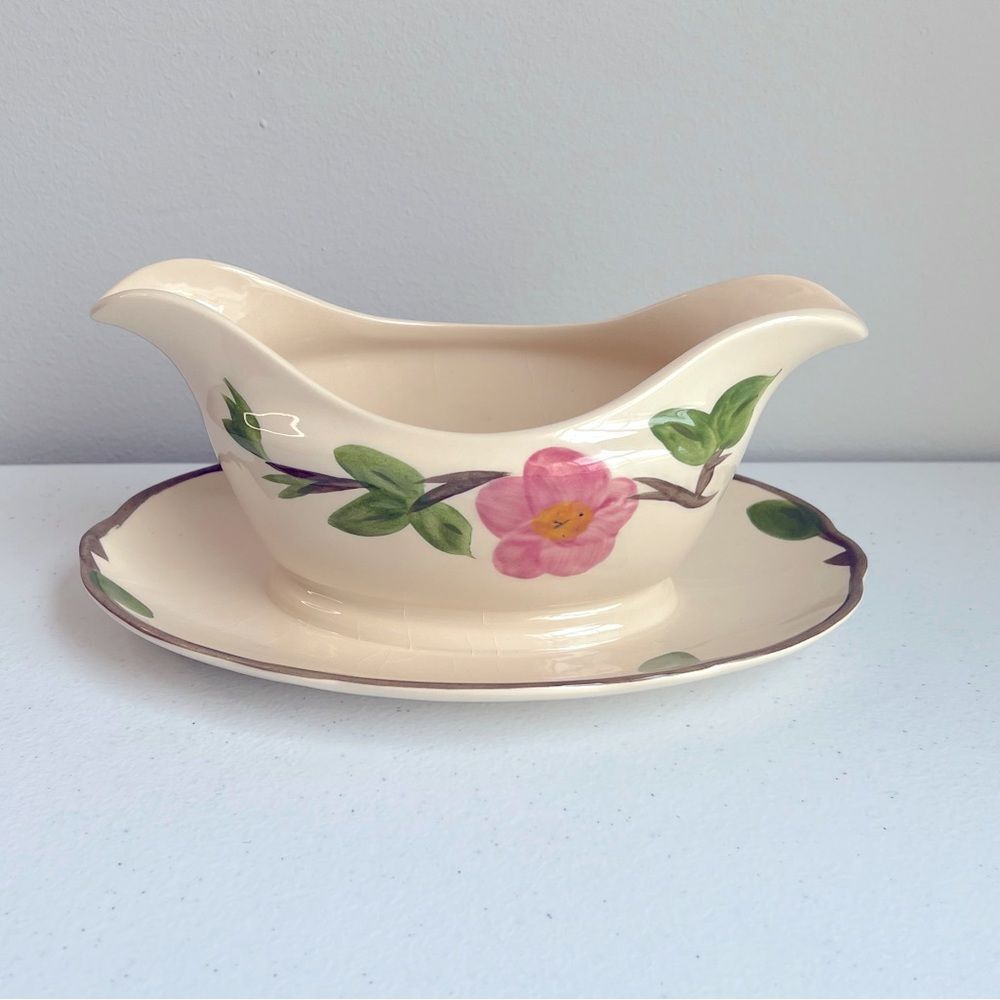 Franciscan 1940’s Desert Rose 8" x 3" Gravy Bowl Made in England